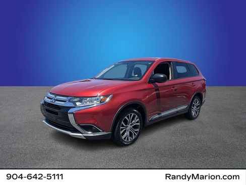 Used 2017 Mitsubishi Outlander ES image 1