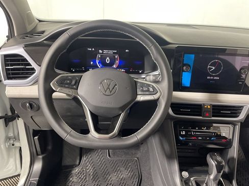 New 2026 Volkswagen Taos SE AWD/4WD image 12