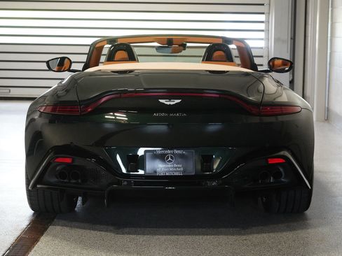Used 2021 Aston Martin V8 Vantage Roadster RWD image 5