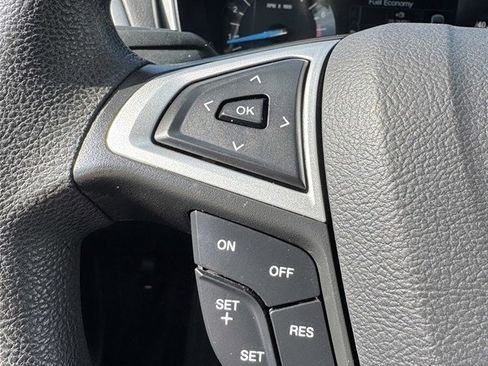 Used 2015 Ford Fusion SE image 23