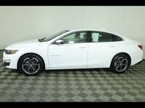 Used 2024 Chevrolet Malibu LT FWD image 12
