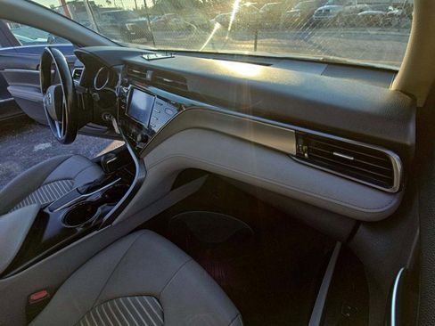 Used 2019 Toyota Camry SE image 43