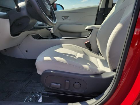Used 2024 Hyundai Kona SEL FWD image 16