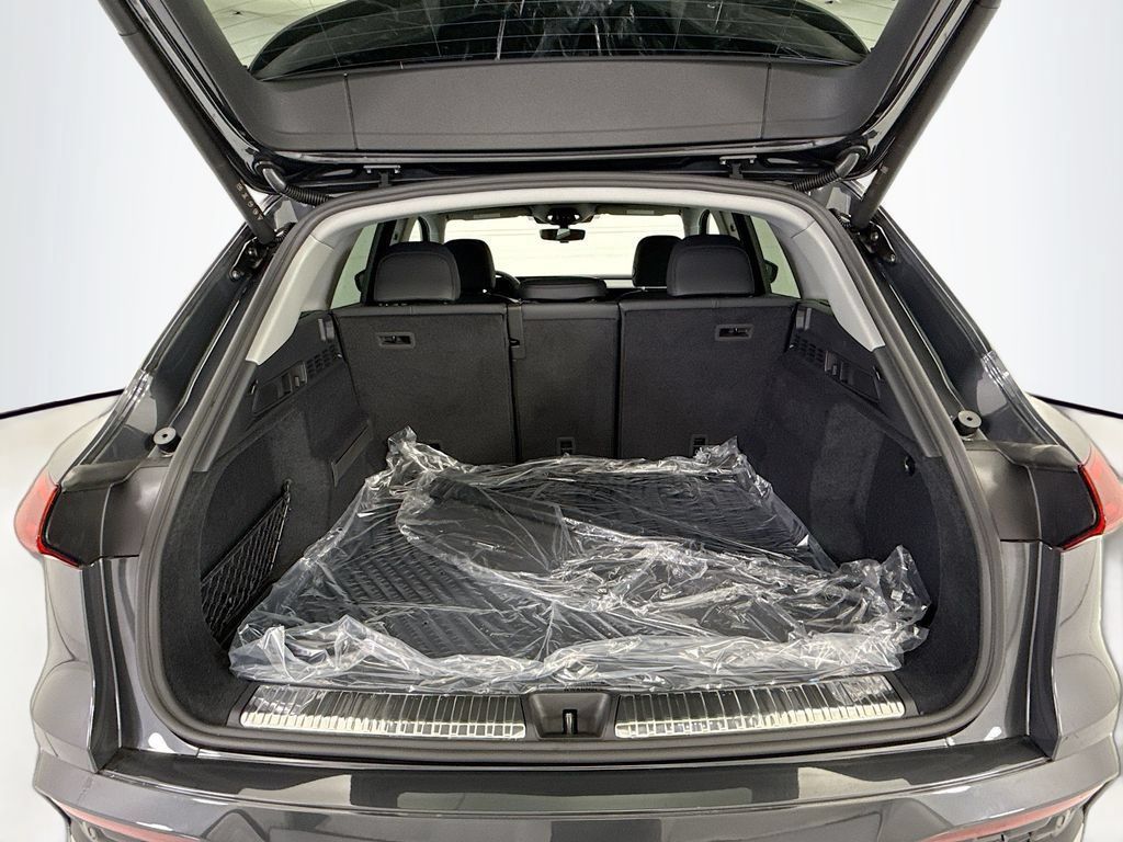 Used 2026 Audi Q5 Premium Plus w/ Premium Plus AWD/4WD image 27