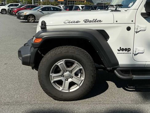 Used 2023 Jeep Wrangler Unlimited Sport AWD/4WD image 12