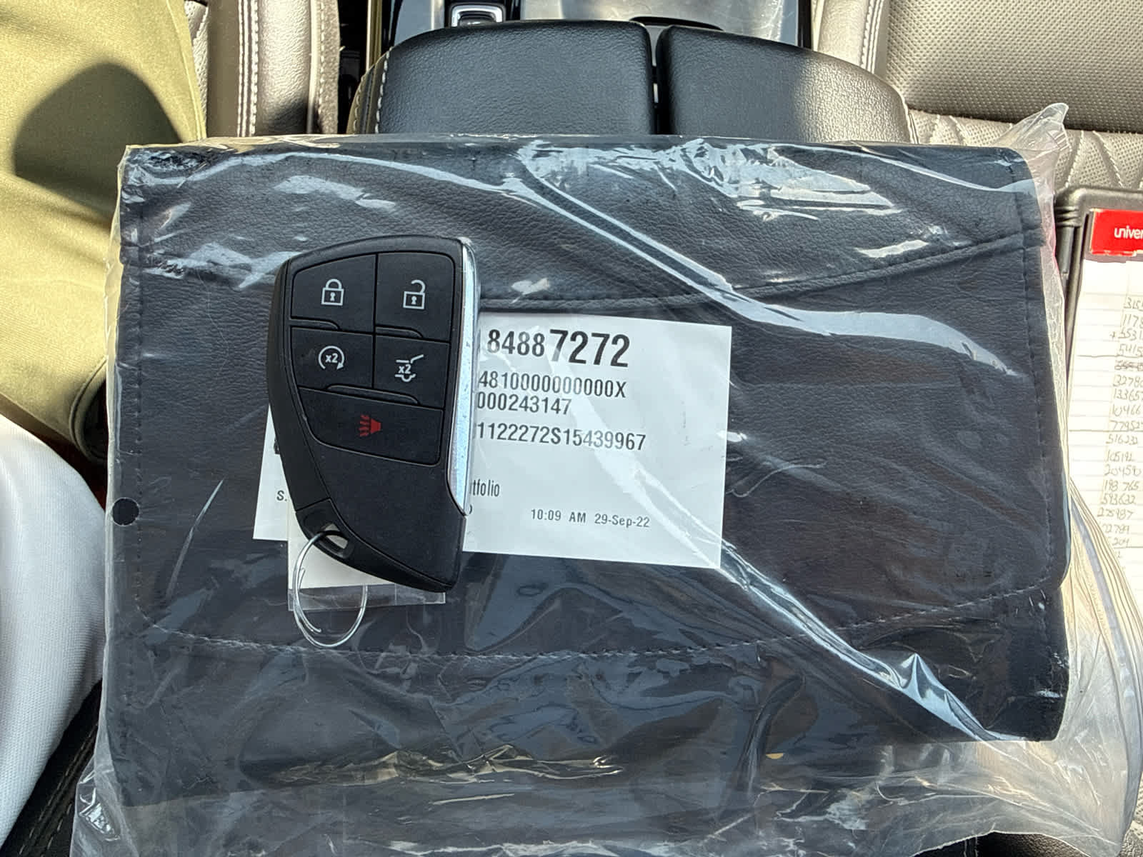 Used 2023 Buick Envision Avenir AWD/4WD image 27
