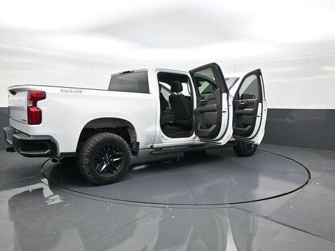 Used 2023 Chevrolet Silverado 1500 Custom Trail Boss AWD/4WD image 27