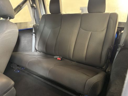 Used 2016 Jeep Wrangler Sport w/ Quick Order Package 24S AWD/4WD image 16