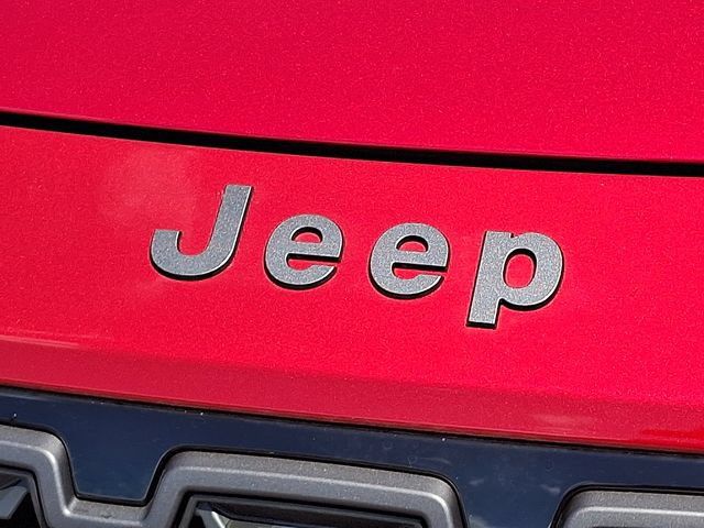 New 2026 Jeep Cherokee Overland w/ Advanced Pro Tech Group AWD/4WD image 11