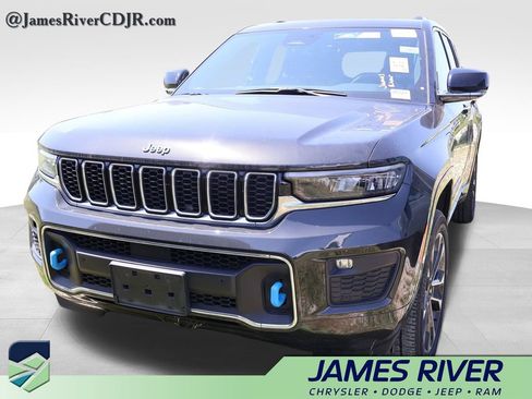Used 2023 Jeep Grand Cherokee Overland AWD/4WD image 4