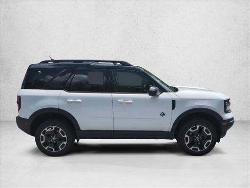 Used 2023 Ford Bronco Sport Outer Banks w/ Tech Package AWD/4WD image 4