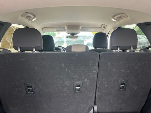 Used 2022 Ford Escape SE FWD image 29