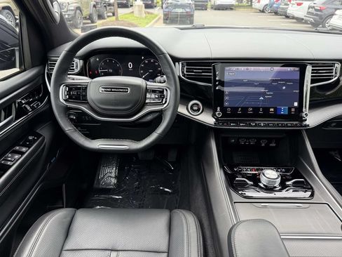 Used 2026 Jeep Grand Wagoneer L Summit w/ Rear Seat Video Group I AWD/4WD image 19