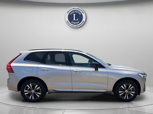 Certified 2025 Volvo XC60 B5 Core AWD/4WD image 13