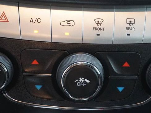 Used 2016 Dodge Journey SXT w/ Comfort/Convenience Group FWD image 15