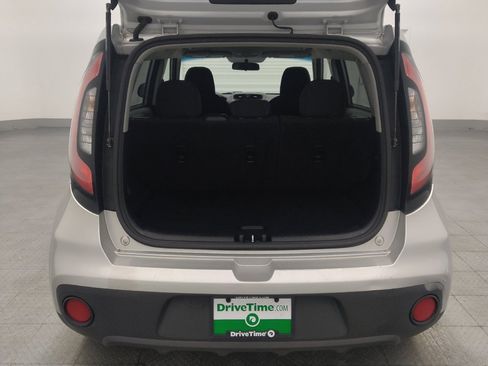 Used 2018 Kia Soul FWD image 29
