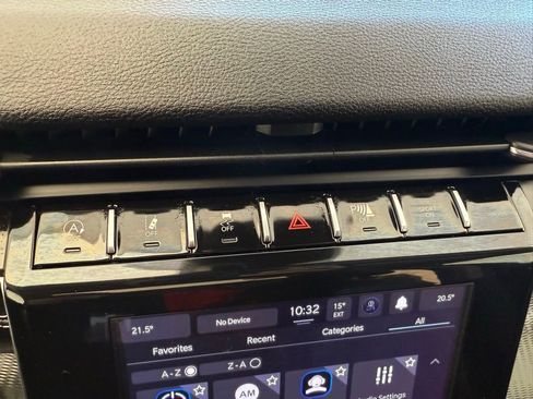 Used 2023 Jeep Grand Cherokee L Laredo image 43