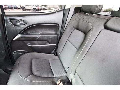 Used 2022 Chevrolet Colorado LT w/ Safety Package RWD image 11