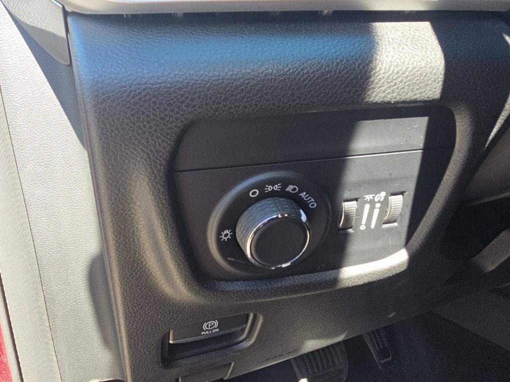Used 2021 Jeep Grand Cherokee L Laredo w/ Luxury Tech Group I RWD image 12