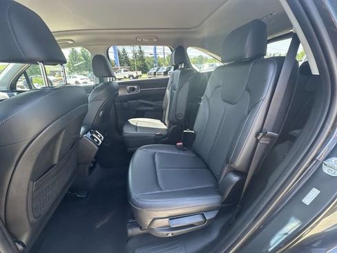 Used 2023 Kia Sorento SX AWD/4WD image 29