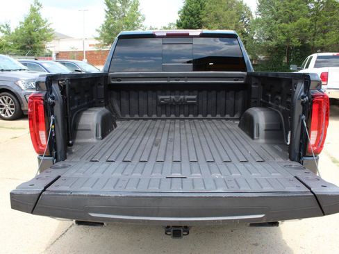 Used 2021 GMC Sierra 1500 SLT AWD/4WD image 17