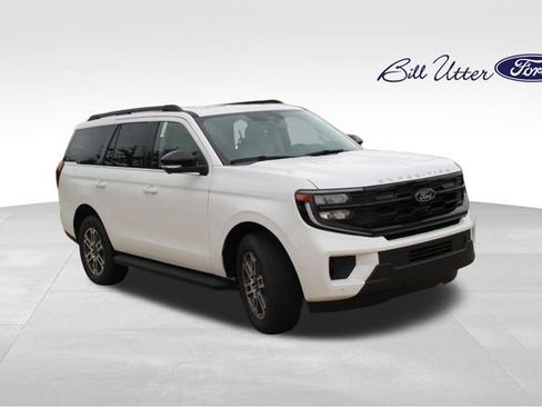 New 2026 Ford Expedition Active RWD image 2