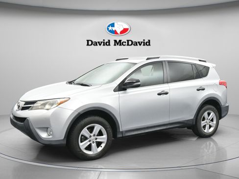 Used 2013 Toyota RAV4 XLE FWD image 1