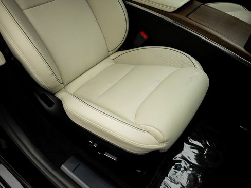 Used 2021 Tesla Model S Plaid AWD/4WD image 33