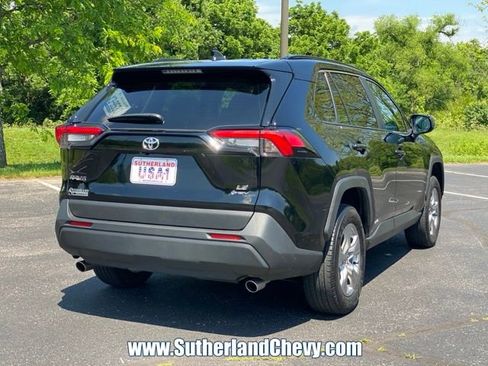 Used 2025 Toyota RAV4 LE AWD/4WD image 7
