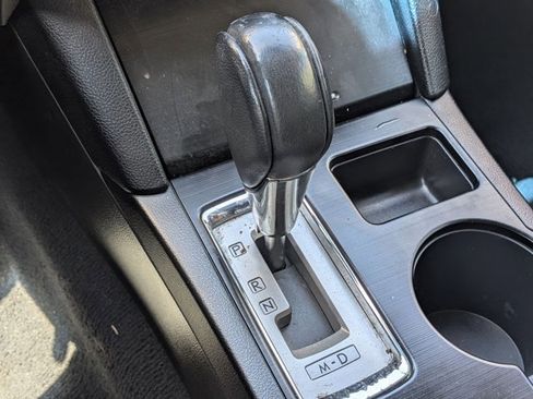 Used 2016 Subaru Legacy 2.5i Premium image 9