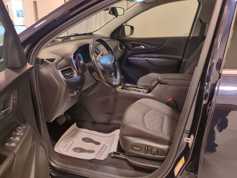 Used 2020 Chevrolet Equinox LT w/ Driver Convenience Package FWD image 18