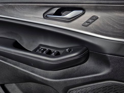 New 2025 Jeep Grand Cherokee Limited w/ Black Appearance Package image 15