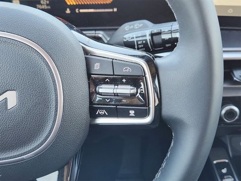 Used 2025 Kia Sorento S w/ Panoramic Sunroof Package image 29