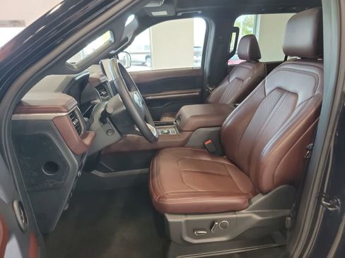 Used 2023 Ford Expedition Limited AWD/4WD image 15