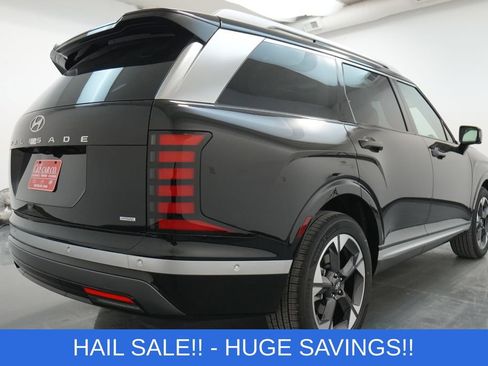 Certified 2026 Hyundai Palisade Limited AWD/4WD image 10