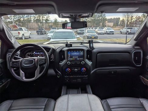 Used 2023 GMC Sierra 3500 Denali image 10