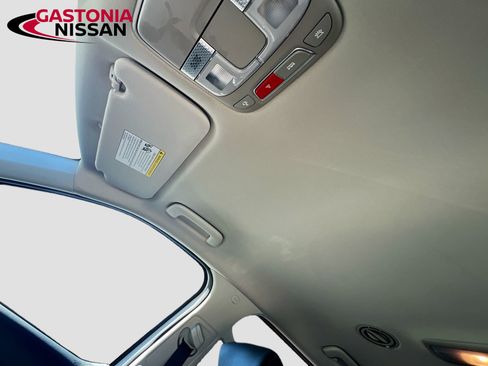 Used 2023 Kia Telluride LX image 29