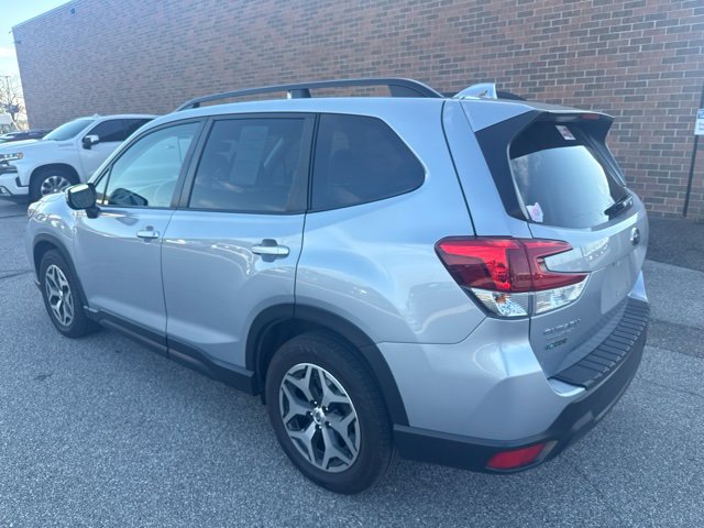 Used 2021 Subaru Forester Premium AWD/4WD image 4