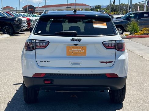 Certified 2025 Jeep Compass Trailhawk AWD/4WD image 5