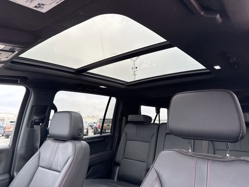 Used 2025 Chevrolet Suburban RST w/ Sun And Tow Package image 16