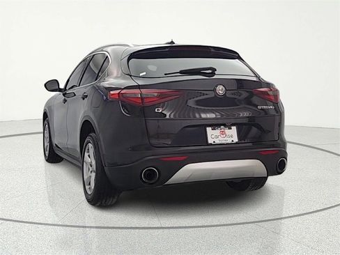 Used 2018 Alfa Romeo Stelvio AWD image 6