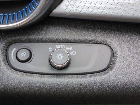 New 2026 Chevrolet Trax LT w/ Driver Confidence Package FWD image 18