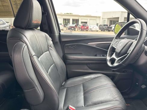 Used 2022 Honda Passport TrailSport image 13
