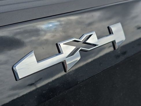 Used 2025 GMC Sierra 1500 Elevation image 36