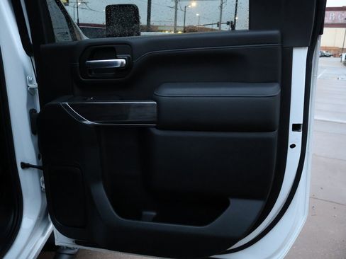 Used 2020 Chevrolet Silverado 2500 LTZ image 14