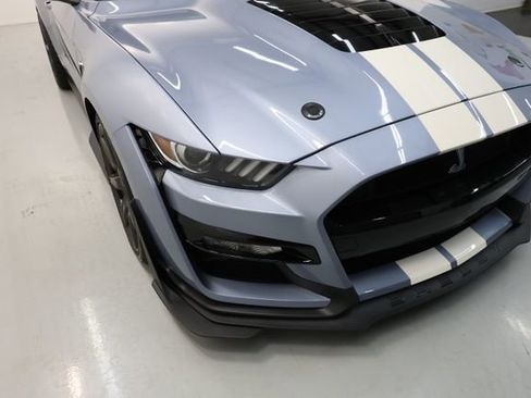 Used 2022 Ford Mustang Shelby GT500 w/ Carbon Fiber Track Pack RWD image 57