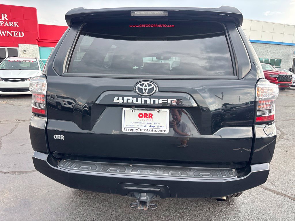 Used 2022 Toyota 4Runner SR5 AWD/4WD image 6