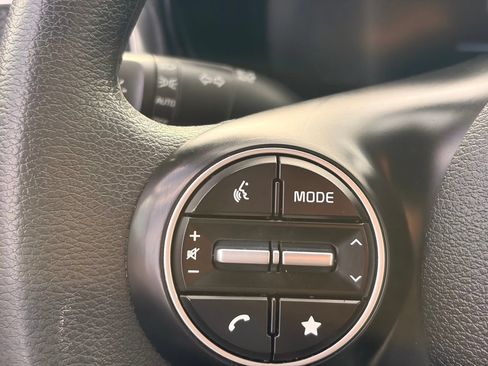 Used 2023 Kia Soul LX w/ LX Technology Package FWD image 29