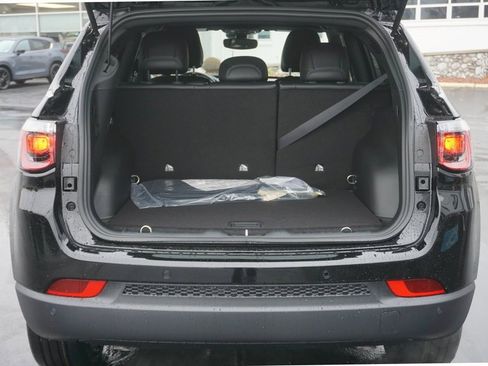 New 2026 Jeep Compass Limited image 6