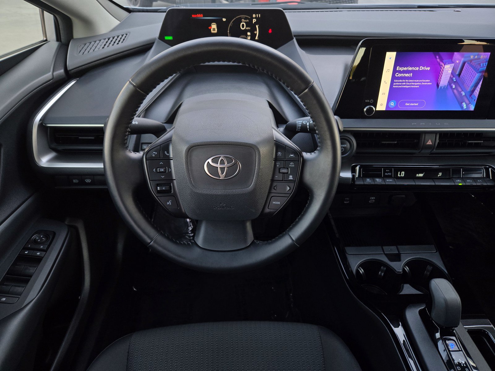 Used 2025 Toyota Prius LE FWD image 12